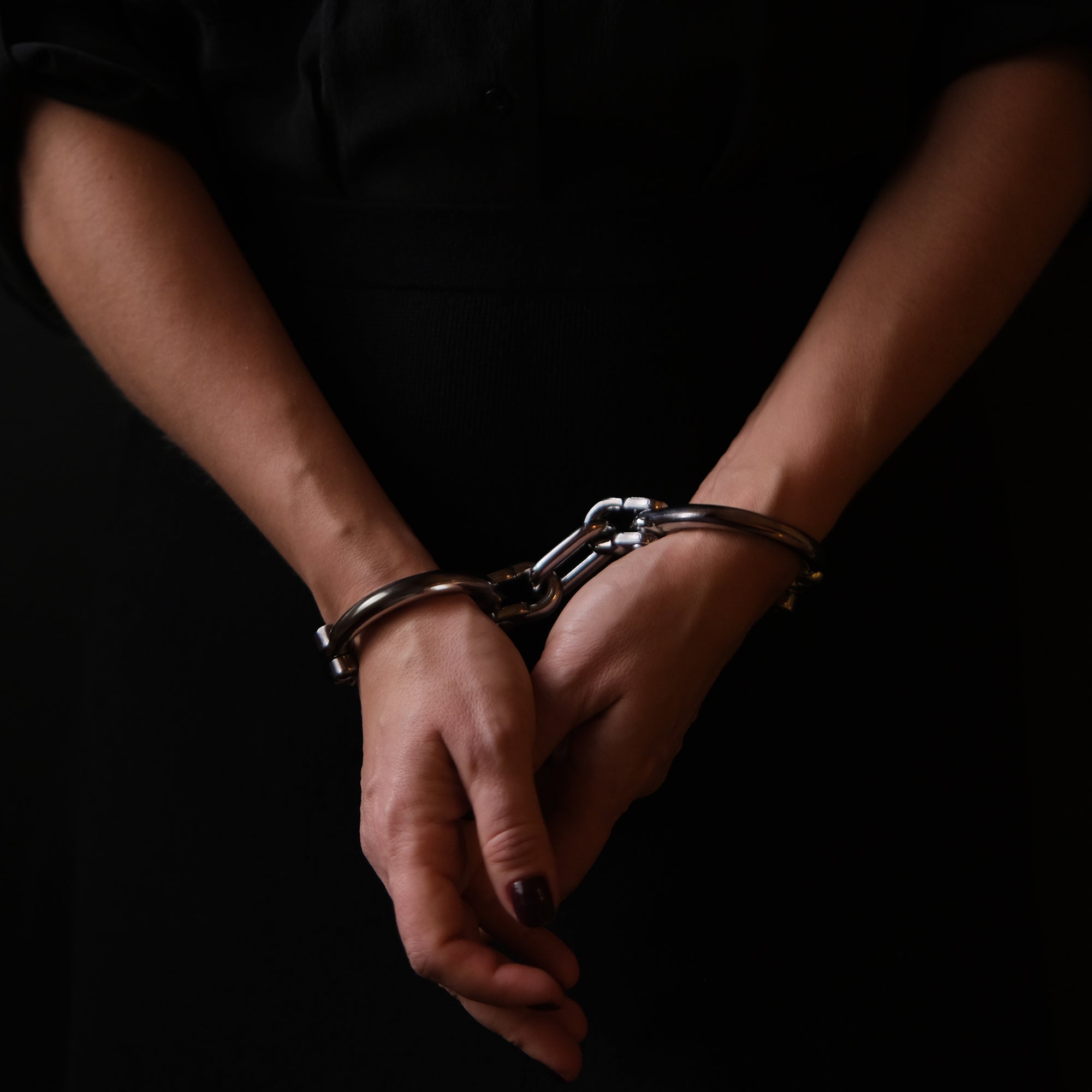 Innovative solid hand or legcuffs, adjustable