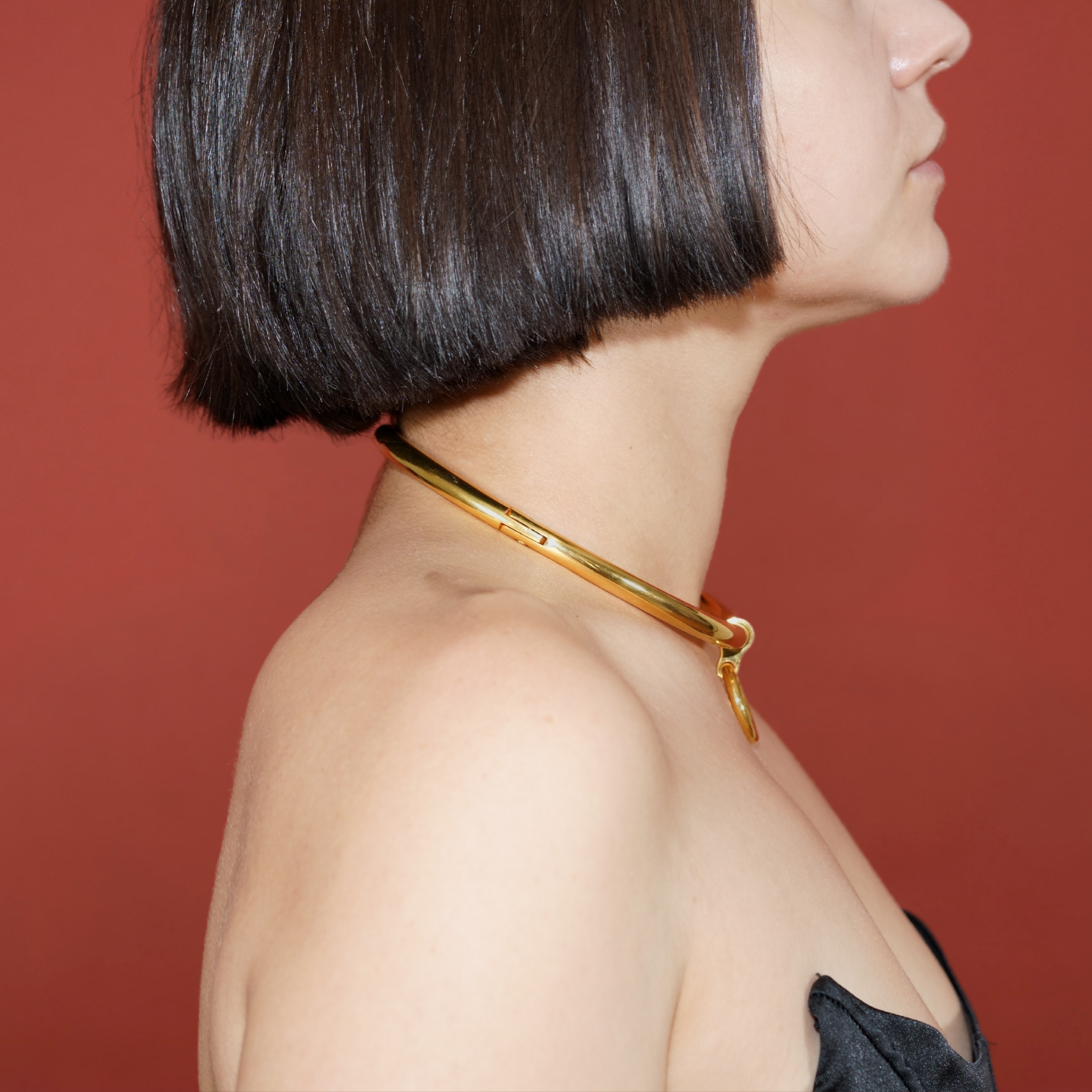 deSade® Collar 6 mm gold - Elegant locking neck cuff in stainless steel, oval, with hidden Hex‑Lock – with O‑Ring