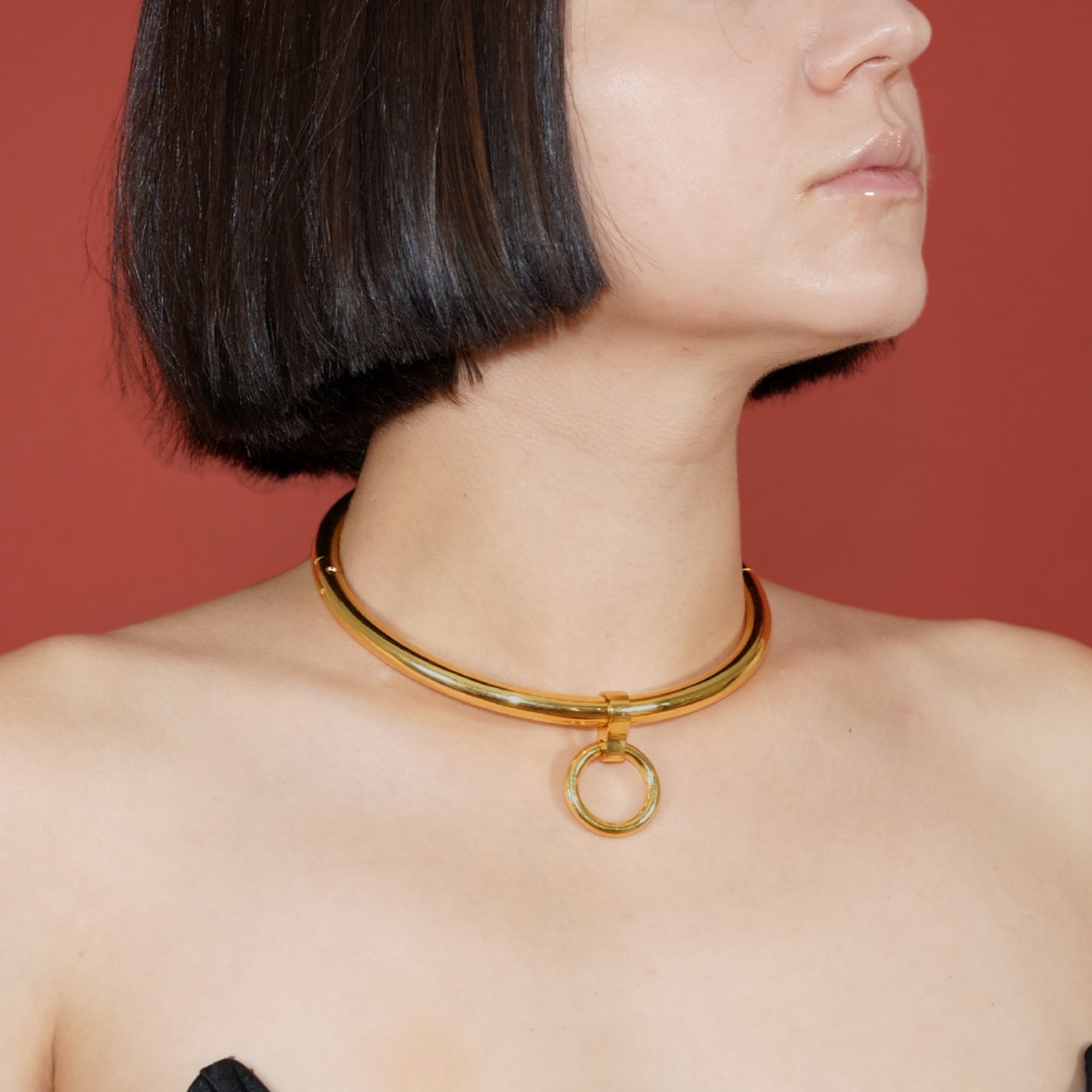 deSade® Collar 8 mm gold - Elegant locking neck cuff in stainless steel, oval, with hidden Hex‑Lock – with O‑Ring