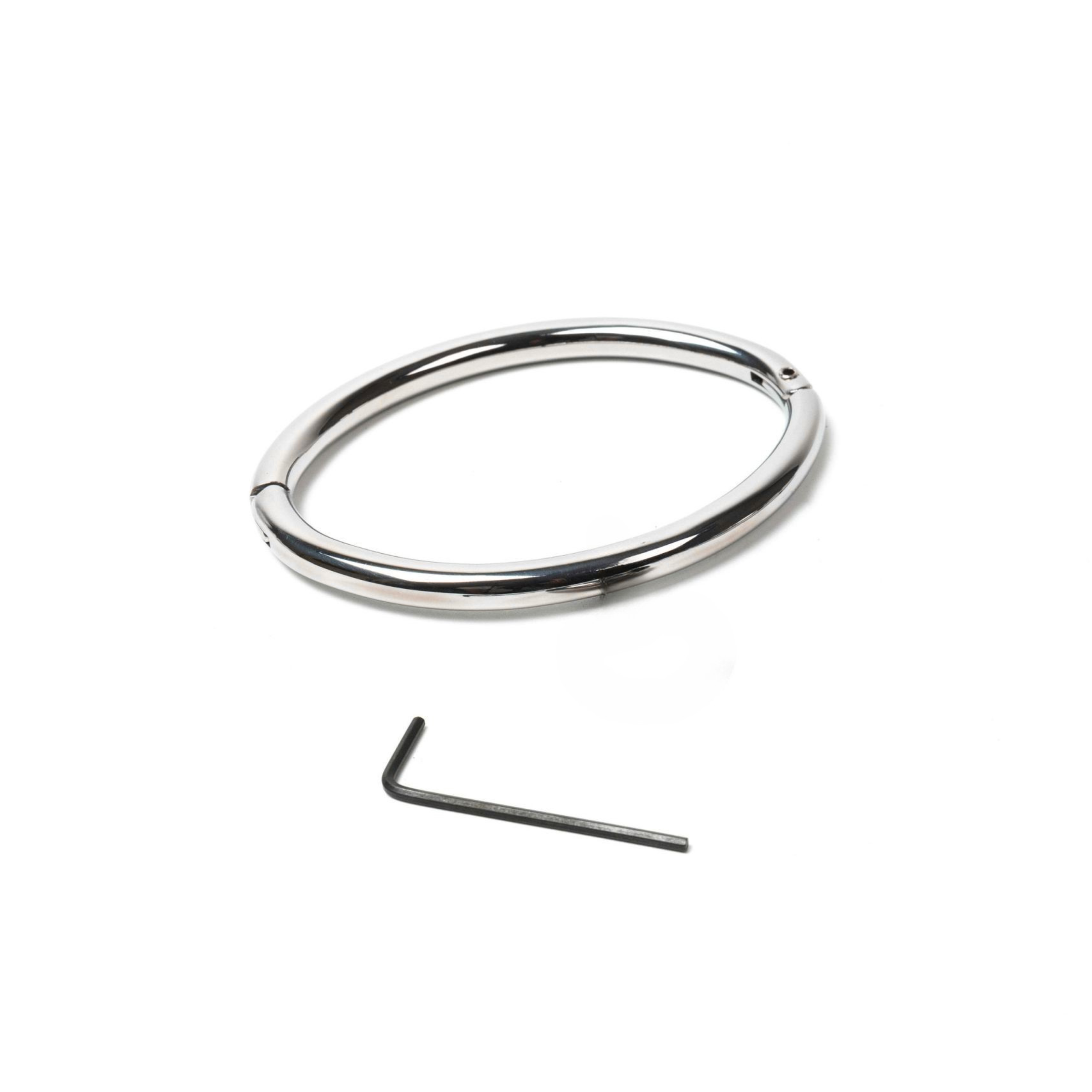 deSade® Cuff 6 mm silver – Elegant locking bracelet in stainless steel with hidden Hex‑Lock. Available as a Single Piece or a Set of Two