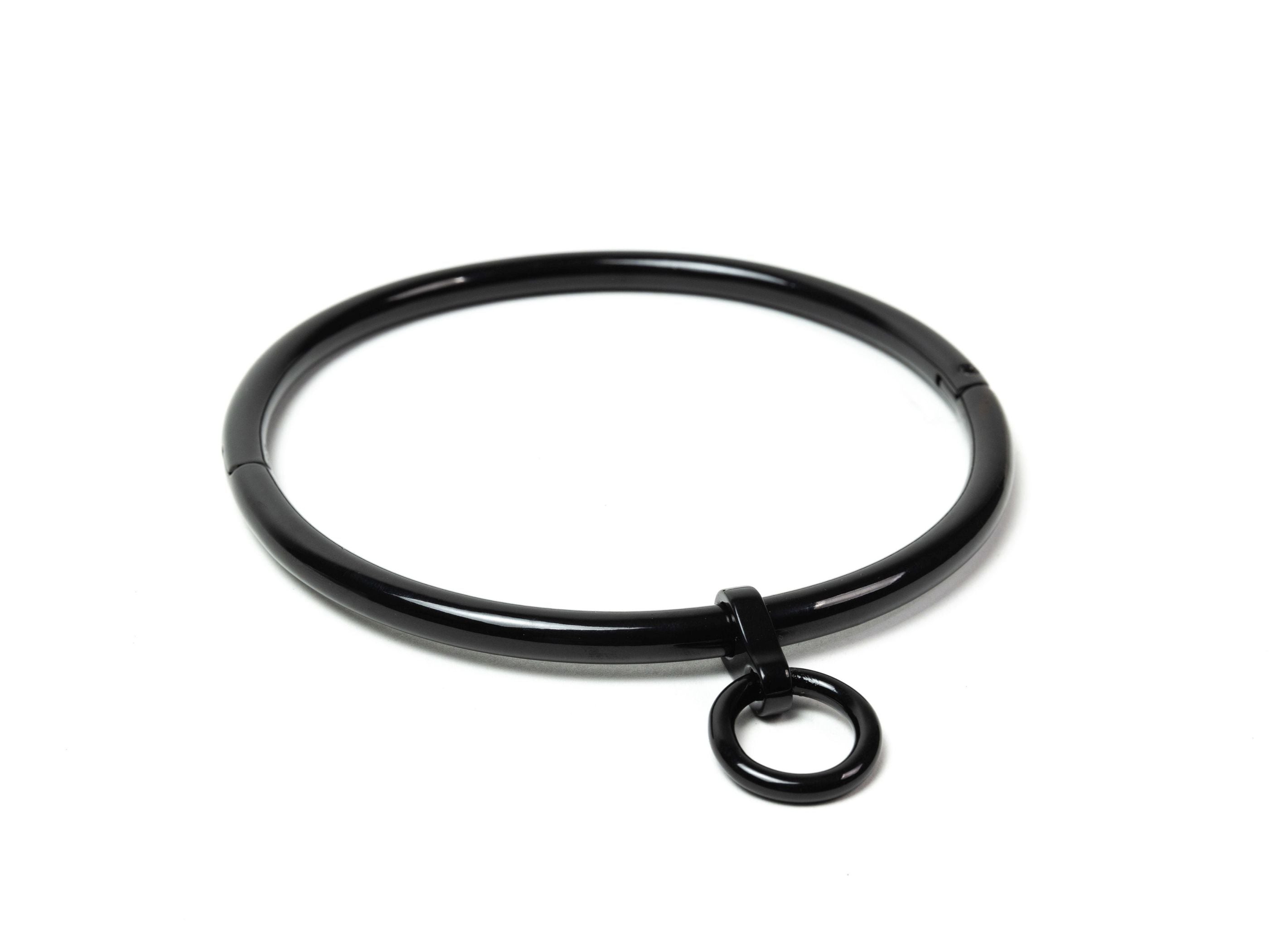 deSade® Collar 8 mm black - Elegant locking neck cuff in stainless steel, oval, with hidden Hex‑Lock – with O‑Ring