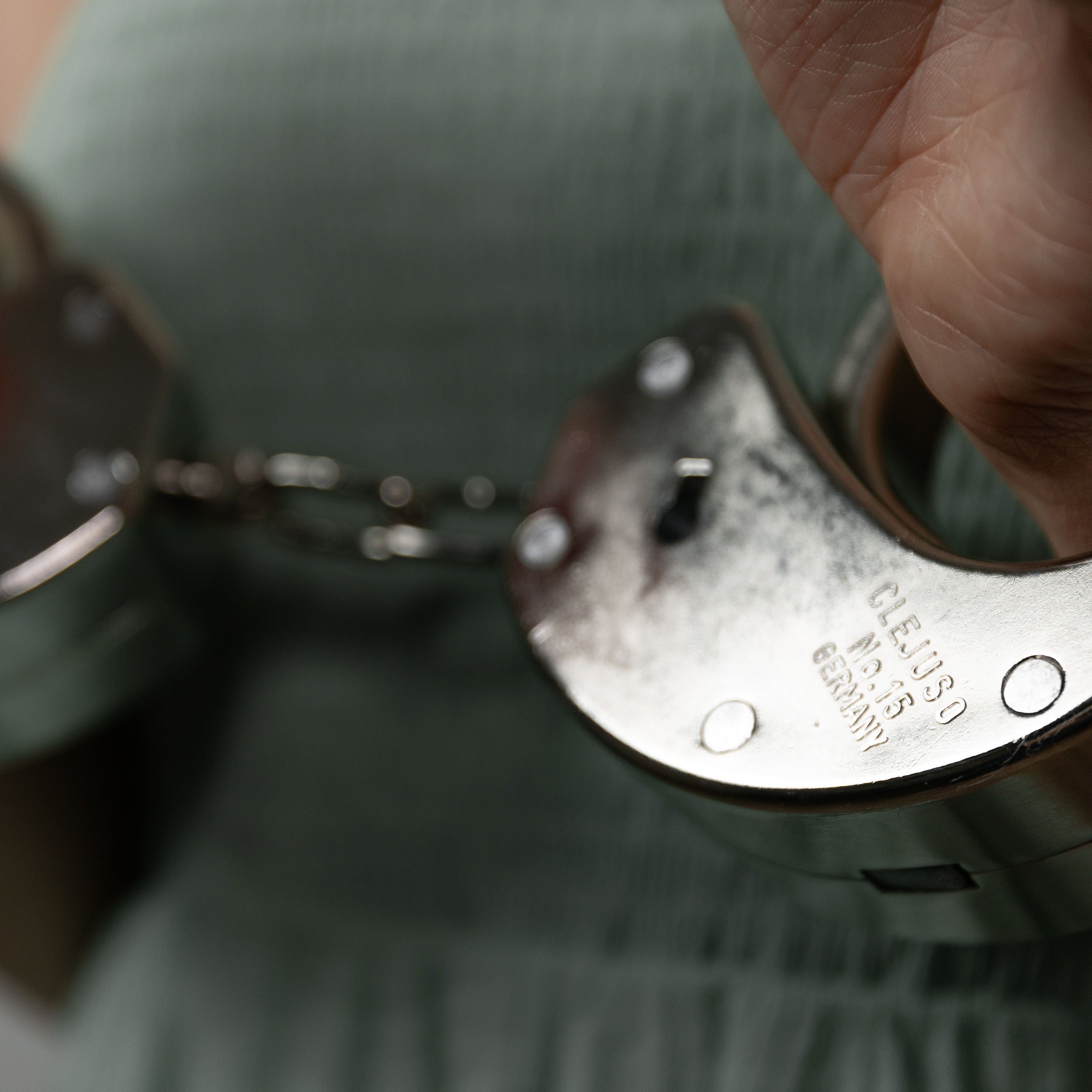 Clejuso No. 15 - very heavy handcuffs with chain