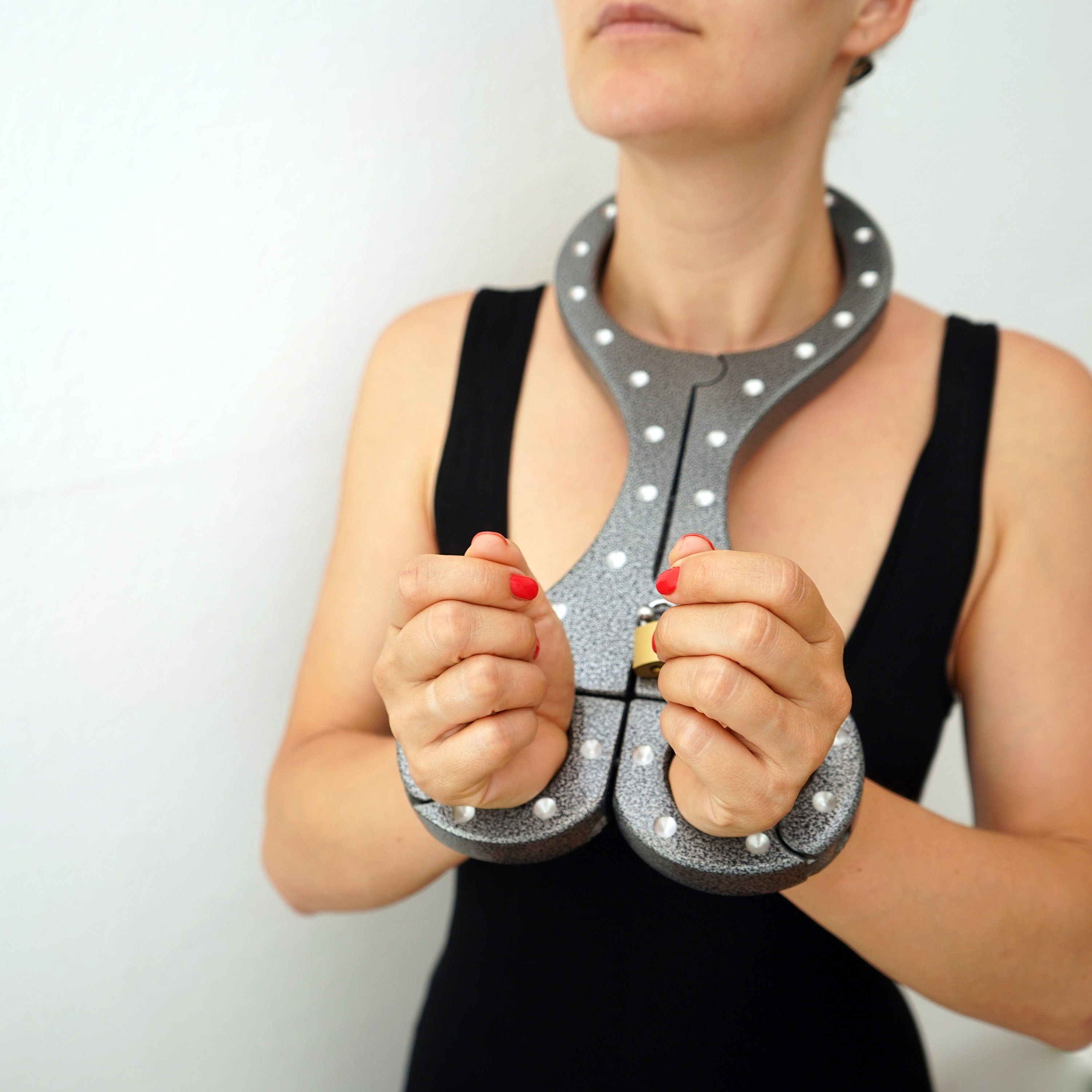 Aluminum bondage shrew's fiddle yoke for neck and hands