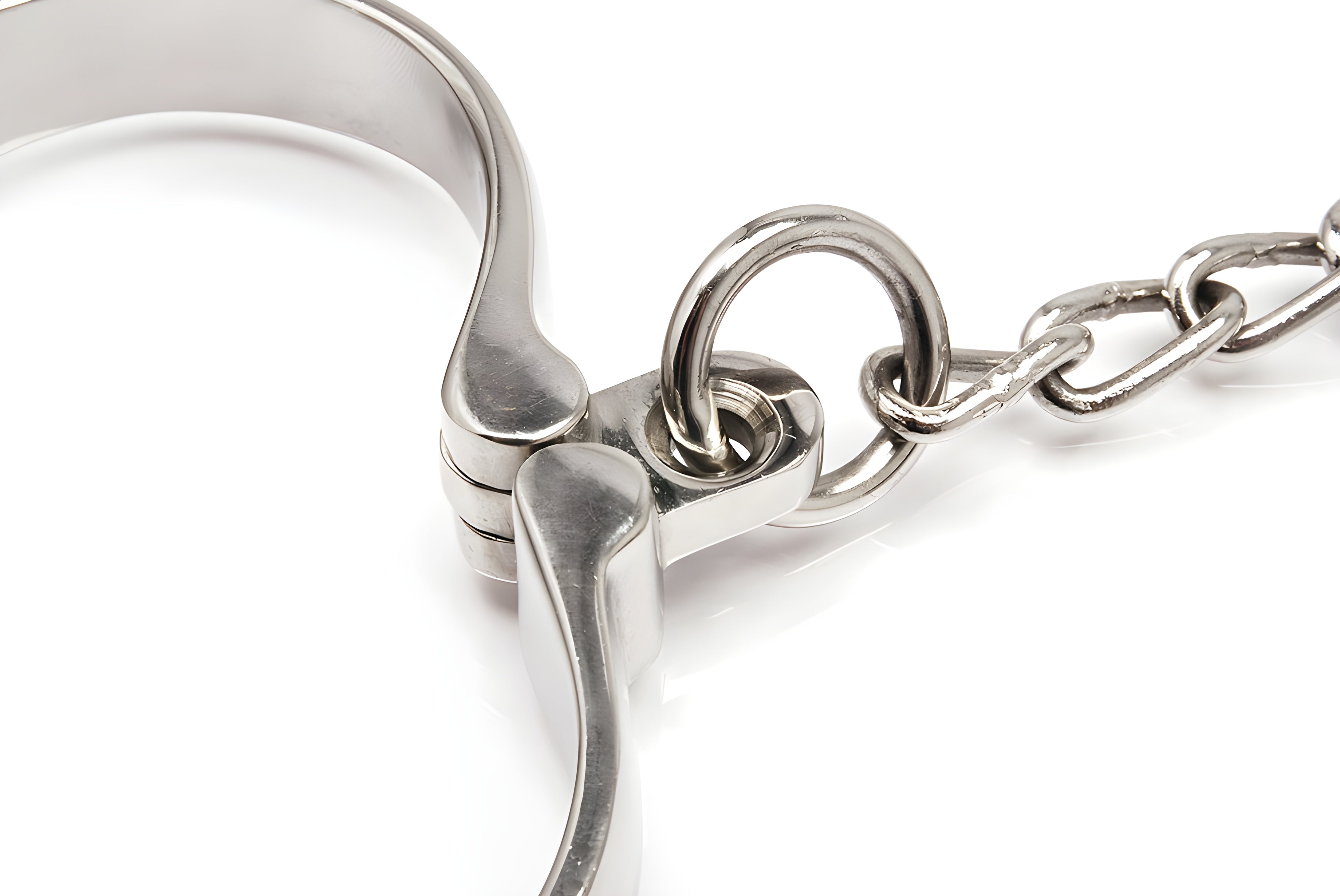 Heavy leg irons with snap lock and connecting chain