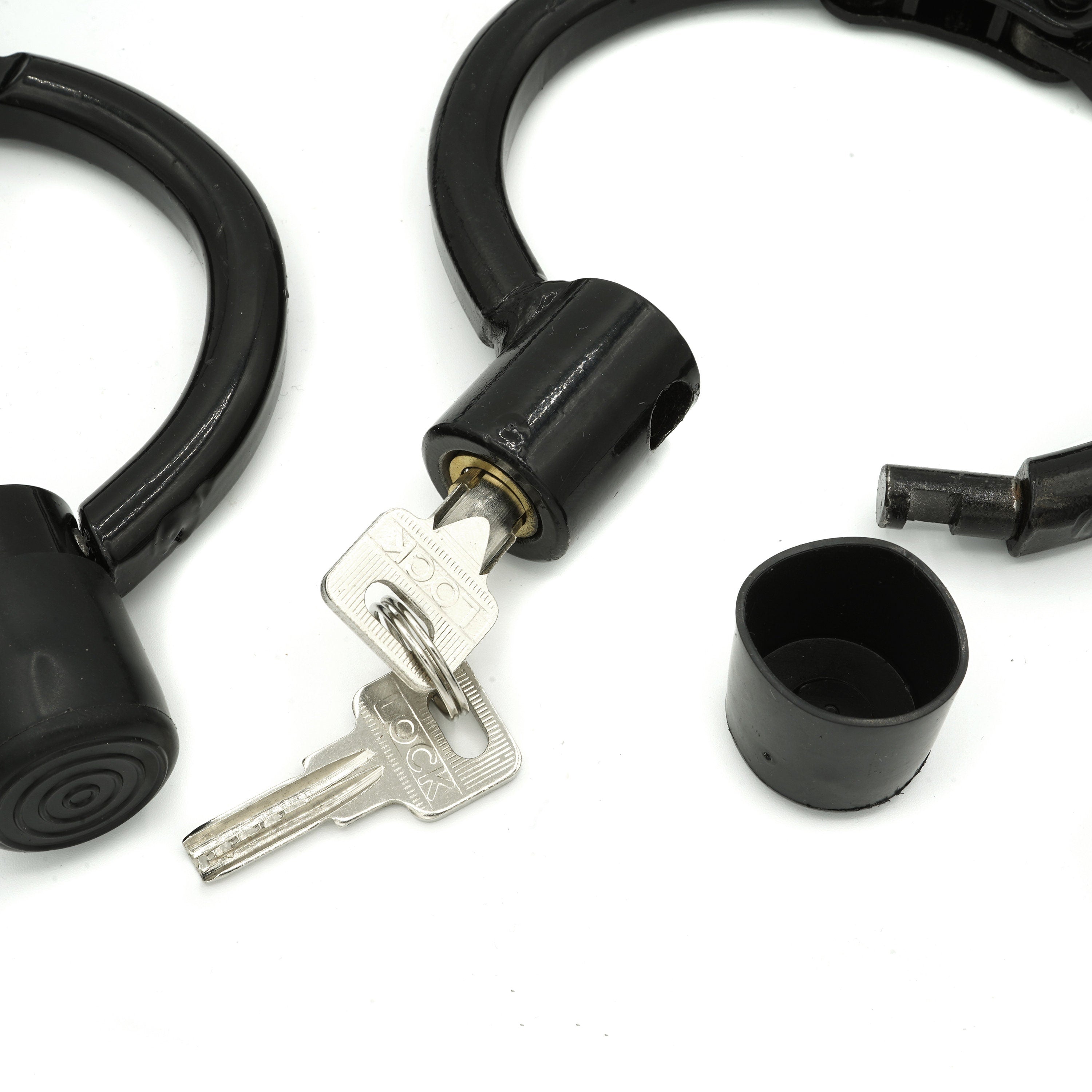 Sehr schwere Fußeisen mit großer Kette in schwarz